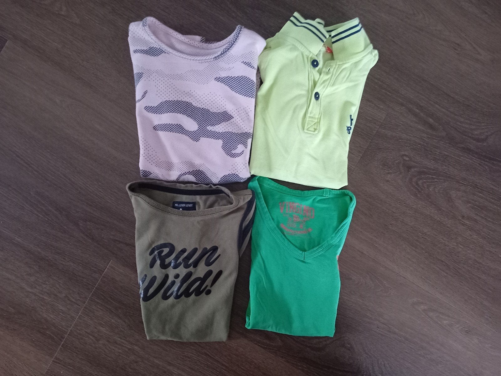 4 merk t-shirts korte mouw 122/128 oa z8,vingino,hippebeebje, Ophalen of Verzenden, Jongen, Shirt of Longsleeve