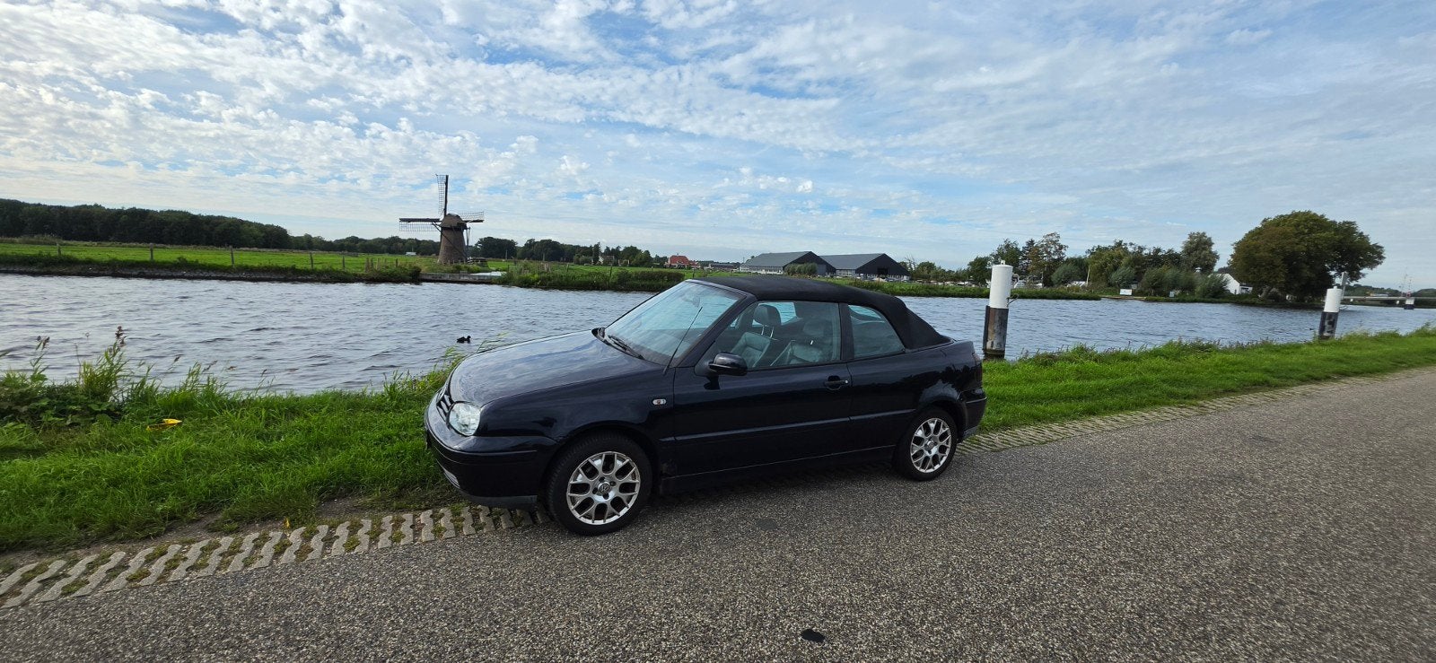 Volkswagen Golf 2.0 Cabriolet 85KW 2001 Blauw, Voorwielaandrijving, Zwart, 4 cilinders, 1200 kg