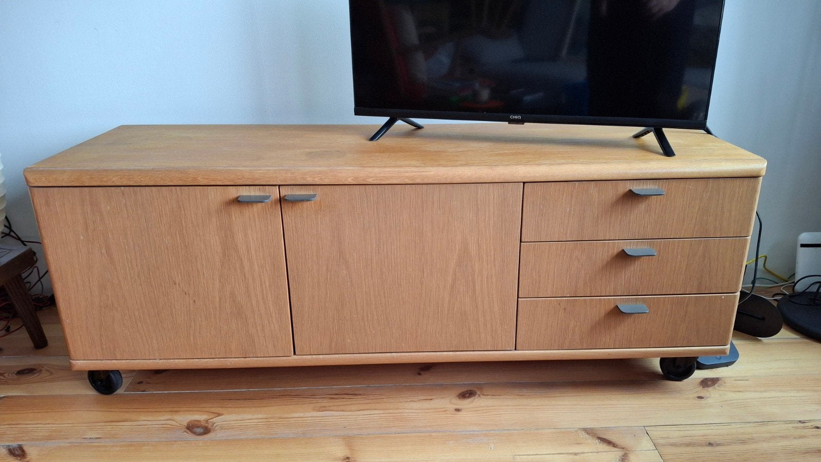 TV kast dressoir 135 cm breed, Ophalen, Gebruikt, 25 tot 50 cm, 100 tot 150 cm