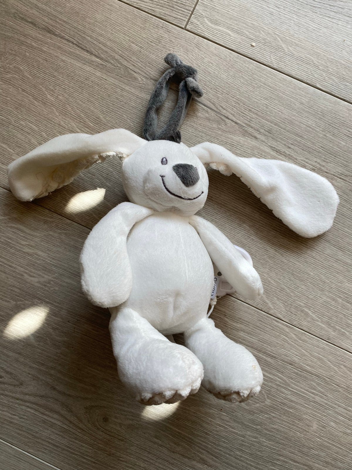 Muziekdoosje konijn - Tiamo, Kinderen en Baby's, Speelgoed | Knuffels en Pluche, Ophalen, Met geluid, Konijn, Zo goed als nieuw