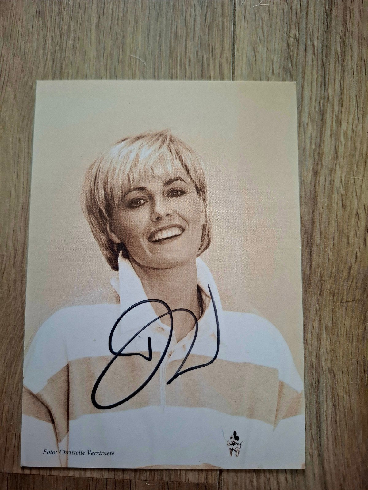 Gesigneerde fotokaart Dana Winner, Ophalen of Verzenden, 1980 tot heden, Gebruikt, Foto
