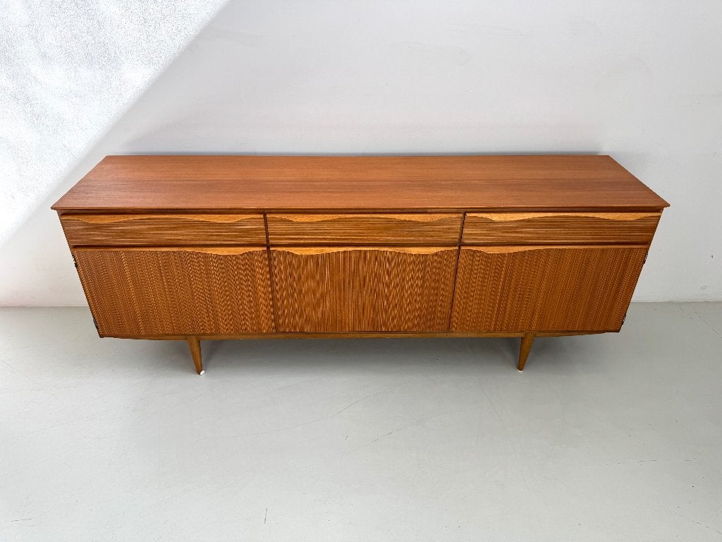 Vintage dressoir, Huis en Inrichting, Ophalen of Verzenden, Zo goed als nieuw, 25 tot 50 cm, 150 tot 200 cm