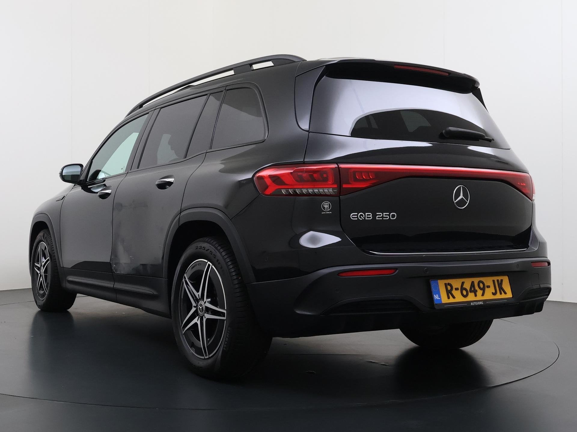 Mercedes-Benz EQB 250 AMG Line 67 kWh AMG Styling Panoramada, Gebruikt, 190 pk, Leder en Stof, Zwart