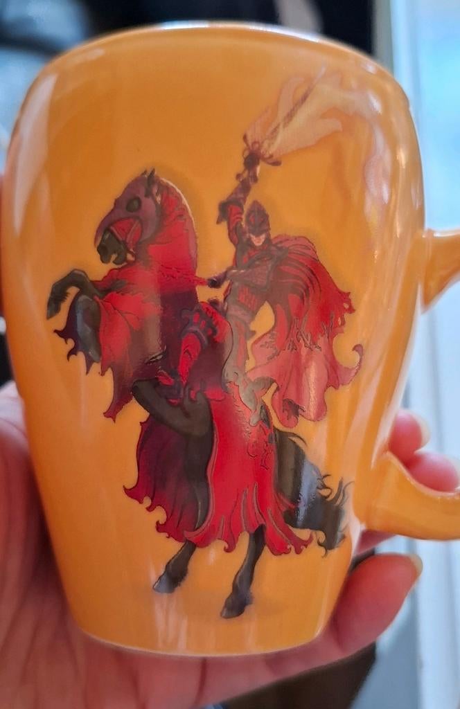 Chocomel Mok Efteling afeelding Raveleijn knight Thomas, Verzamelen, Efteling, Zo goed als nieuw, Gebruiksvoorwerp, Ophalen