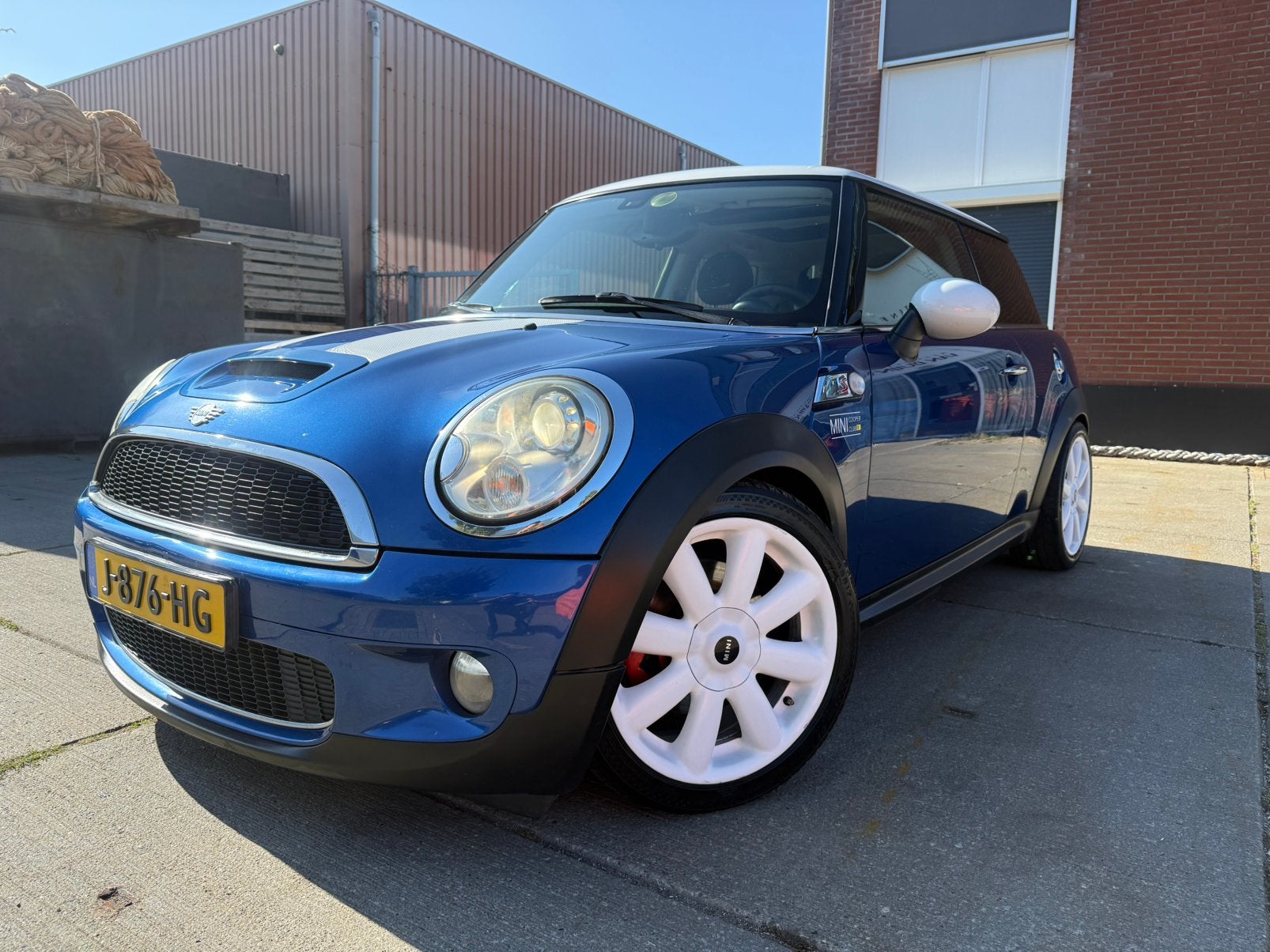 Mini Cooper S 1.6 174 pk | Sportief uitgevoerd | Nwe Apk, Auto's, 14 km/l, Bedrijf, 57 €/maand, Hatchback