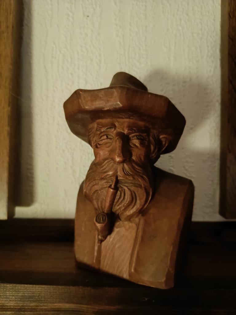 Houten Buste van Man met Pijp en Hoed - Handgesneden, Antiek en Kunst, Kunst | Beelden en Houtsnijwerken, Buste, Ophalen of Verzenden