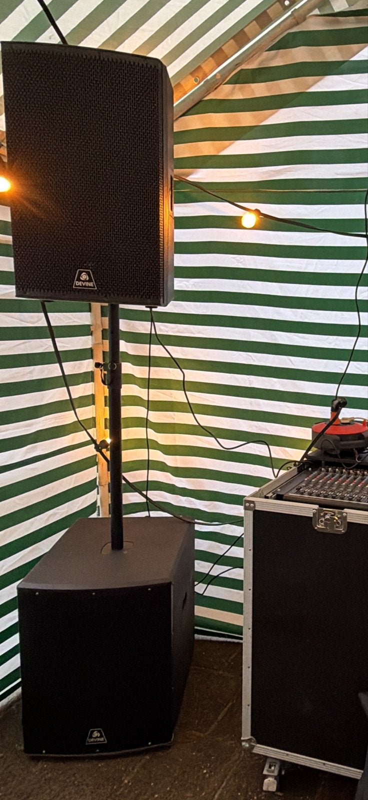 Devine Onyx PA-set: 2x 15" fullrange + 2x 15" subwoofer, Inclusief standaarden, Speakerset, Zo goed als nieuw, Ophalen