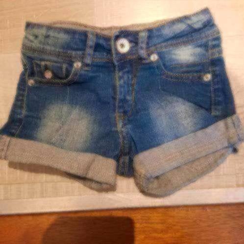 104 korte spijkerbroek vingino, Kinderen en Baby's, Kinderkleding | Maat 104, Verzenden, Zo goed als nieuw, Meisje, Broek