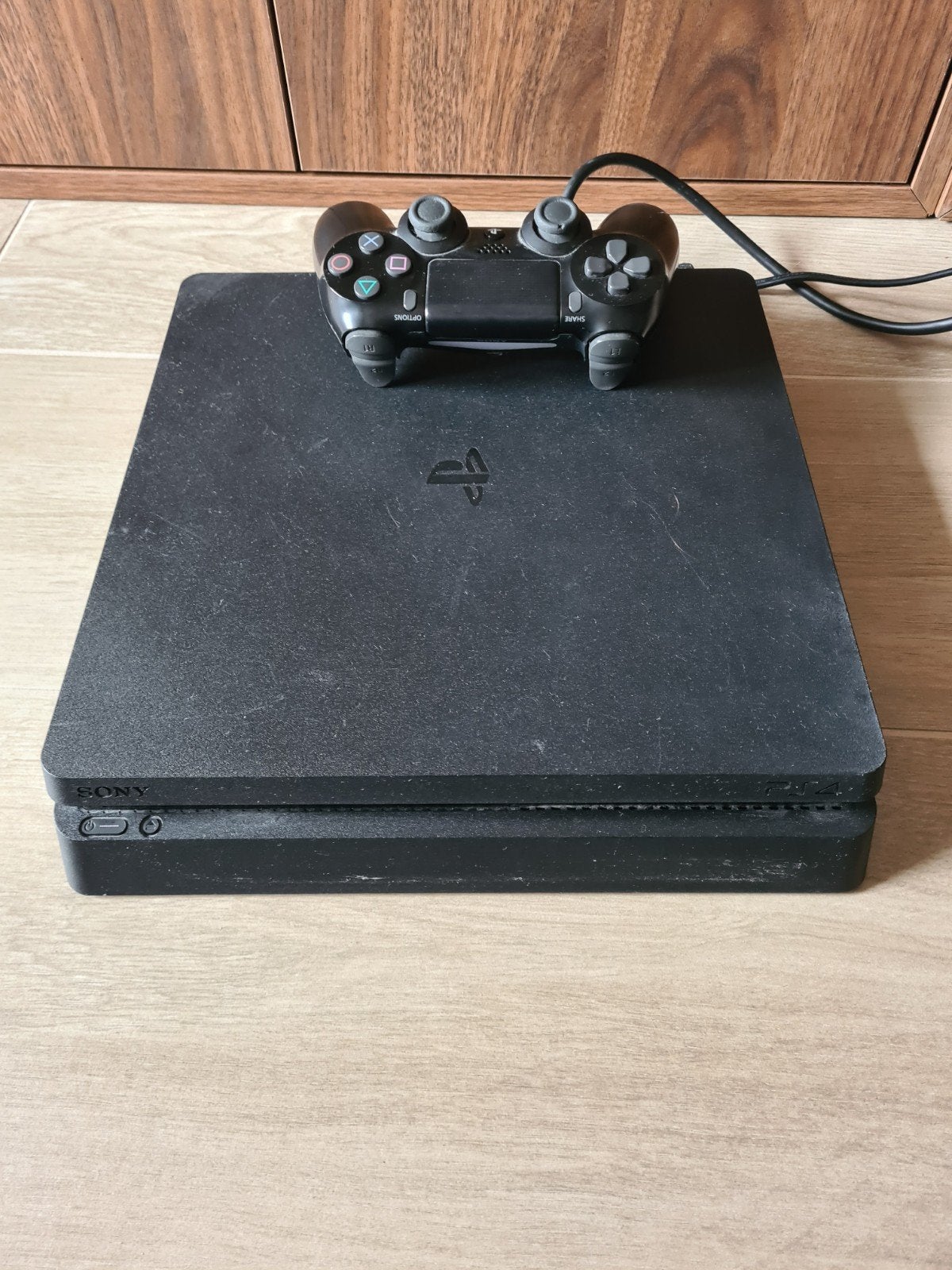 Plastation 4 slim, Spelcomputers en Games, Verzenden, Gebruikt, Met 1 controller, Slim