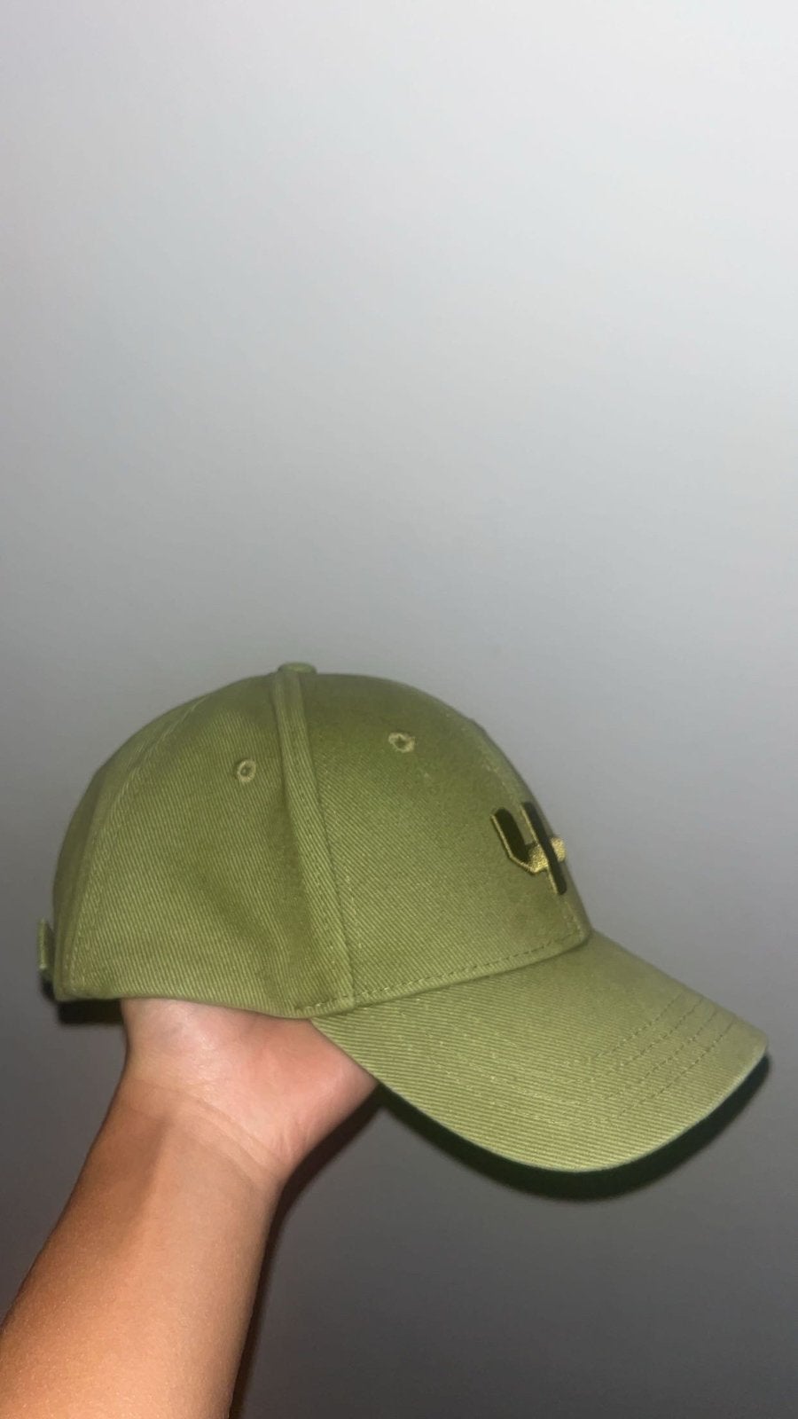 Groene Four pet, Ophalen, Zo goed als nieuw