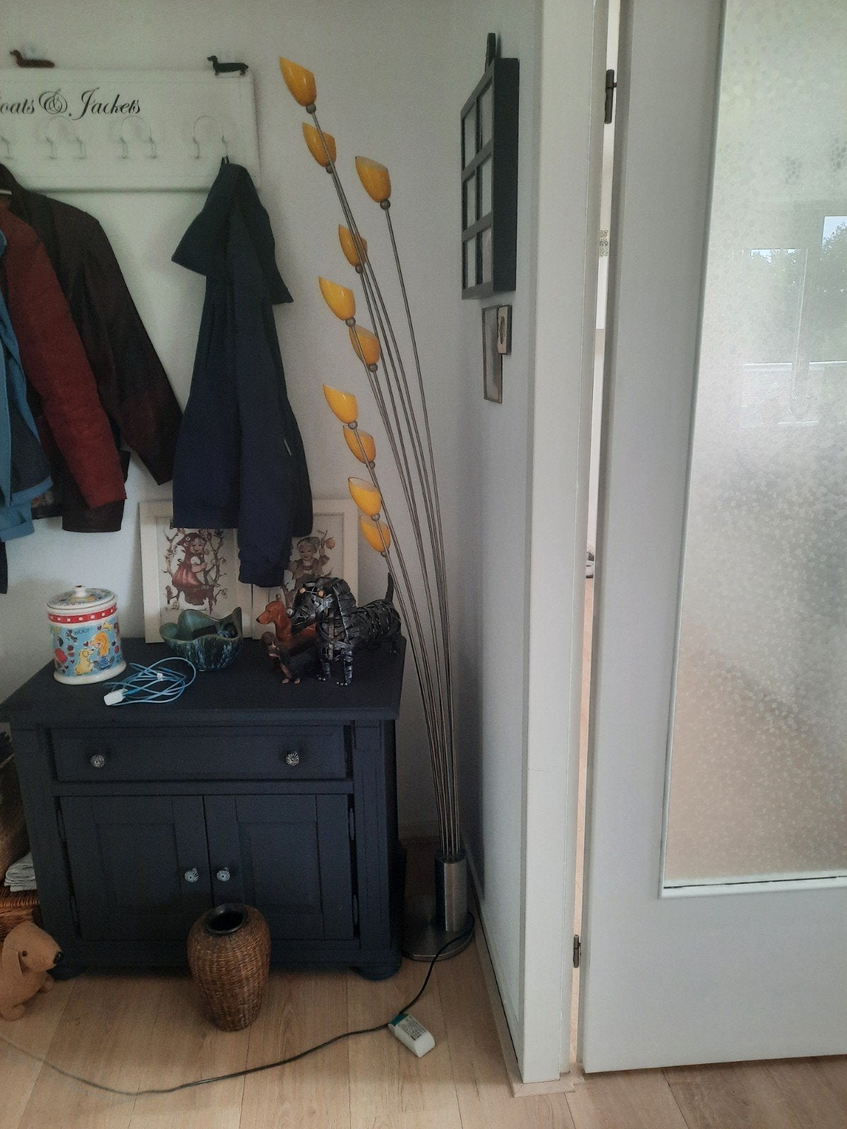 Vintage vloerlamp met gele kelken, 150-200 cm hoog, Huis en Inrichting, Lampen | Vloerlampen, Gebruikt, 150 tot 200 cm, Glas, Metaal