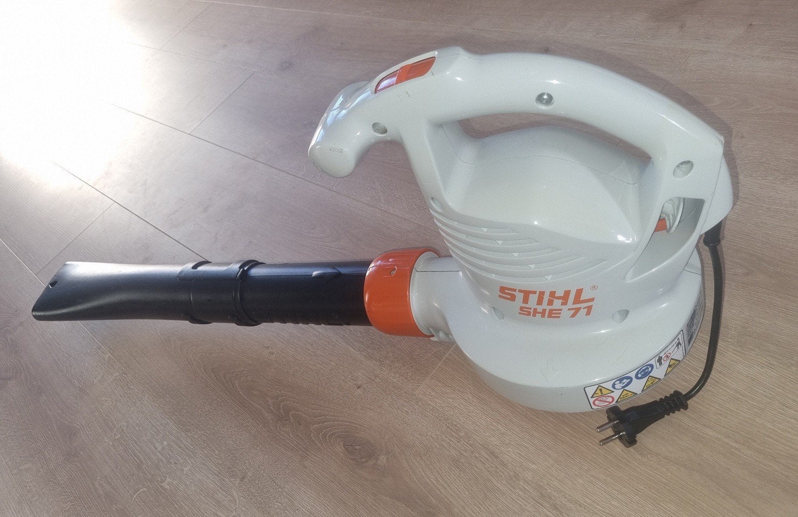 Stihl SHE 71 Elektrische Bladblazer, Stihl, Handgedragen, Ophalen of Verzenden, Zo goed als nieuw