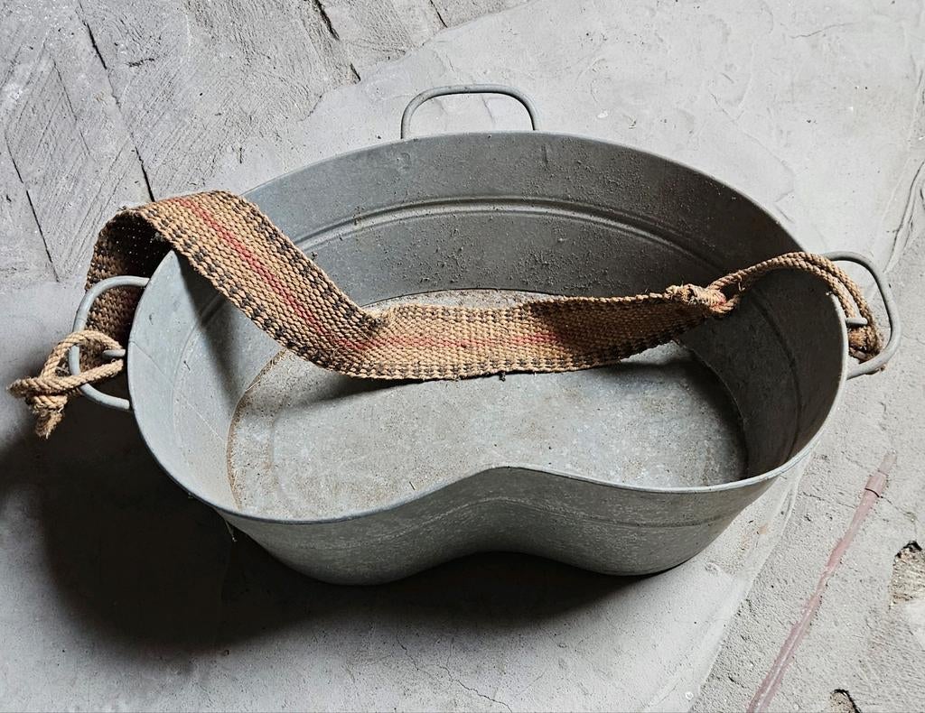 Vintage zinken zaaibak met draagband, Antiek en Kunst, Ophalen of Verzenden