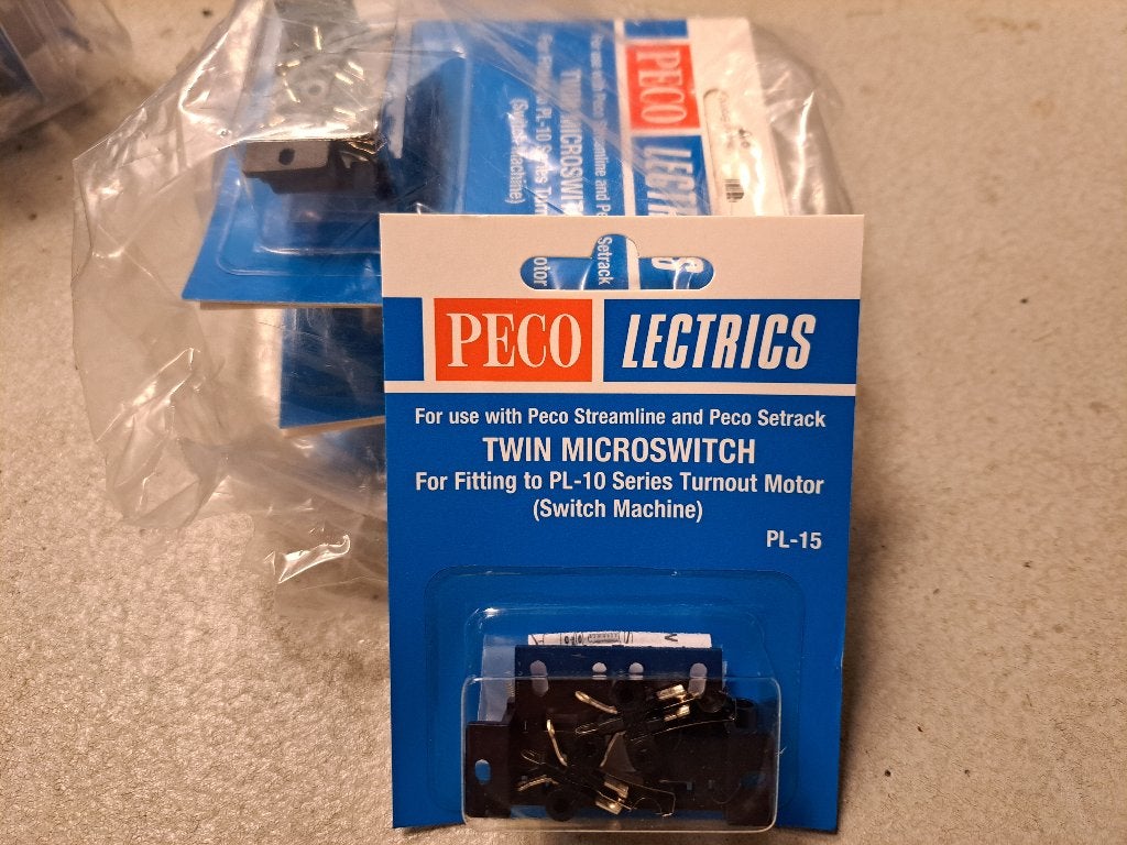 Peco PL-15 Twin microswitch (nieuw), Overige merken, Gelijkstroom of Wisselstroom, Nieuw, Rails