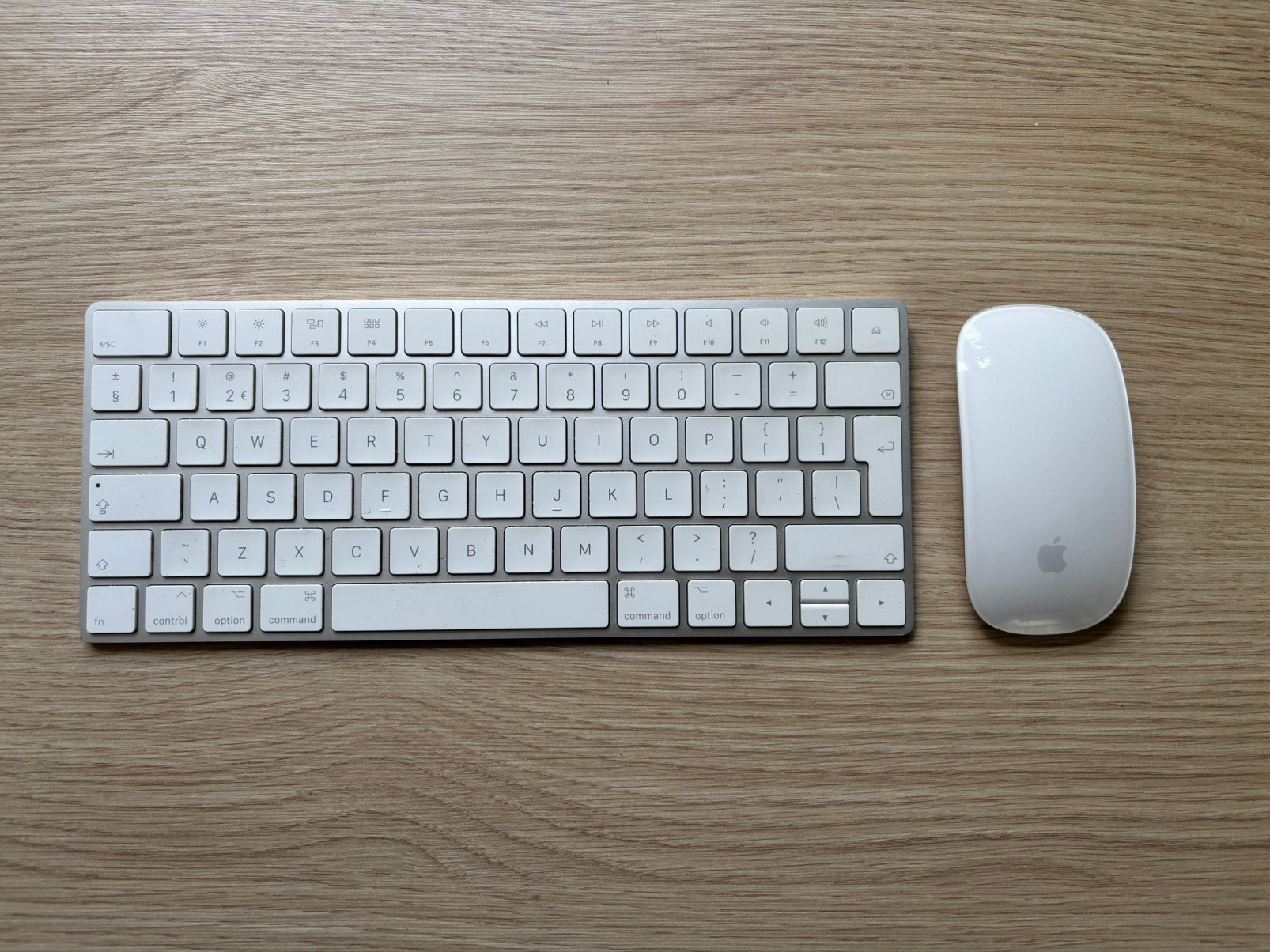 Apple Magic Keyboard met QWERTY indeling en Magic Mouse, Computers en Software, Toetsenborden, Toetsenbord en muis-set, Ophalen of Verzenden