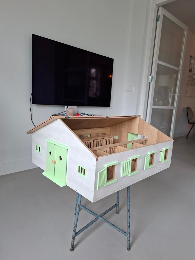 Schleich grote houten speelgoedstal, Ophalen, Gebruikt, Overige typen