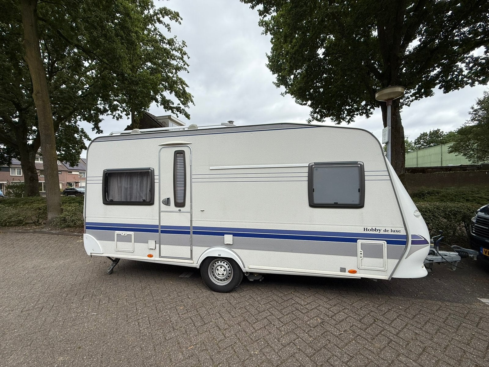 Hobby de Luxe 460 UFE 2008 met panoramaluifel en zijwanden, Rondzit, Hobby, 4 tot 5 meter, Tot en met 4