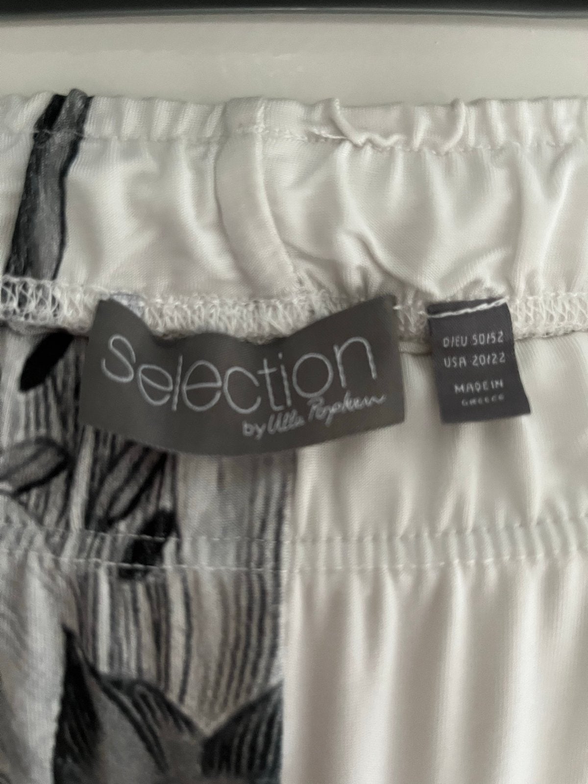 Ulla Popken Selection broek met bloemenprint, Ophalen, Zwart, Maat 46/48 (XL) of groter, Zo goed als nieuw