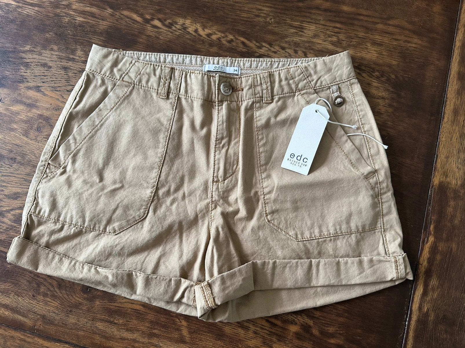 Short EDC by Esprit, nieuw, mt 34, Ophalen, Kort, Beige, Nieuw