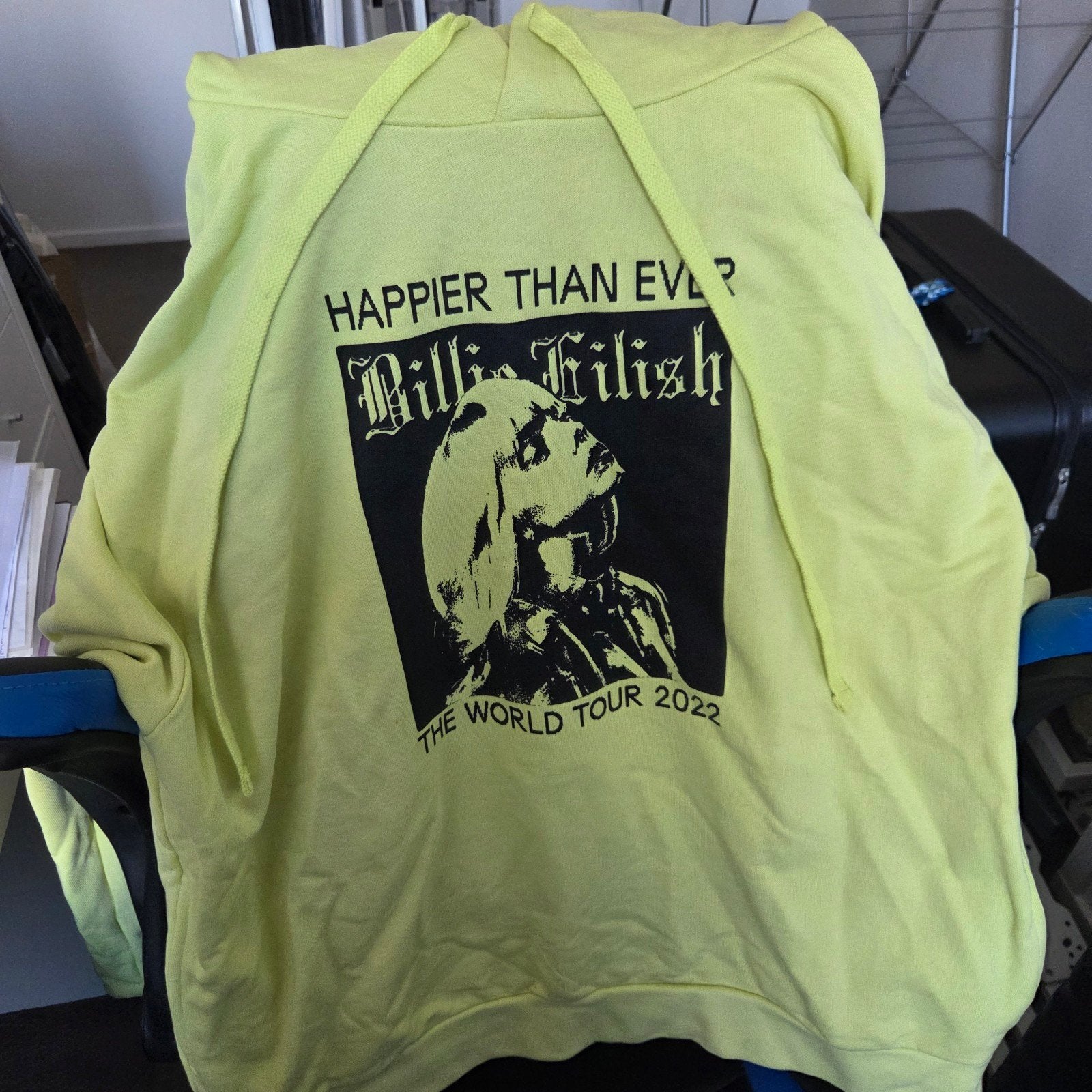 Billie Eilish "Happier Than Ever" World Tour Hoodie, Kleding | Dames, Truien en Vesten, Maat 38/40 (M), Geel, Ophalen of Verzenden