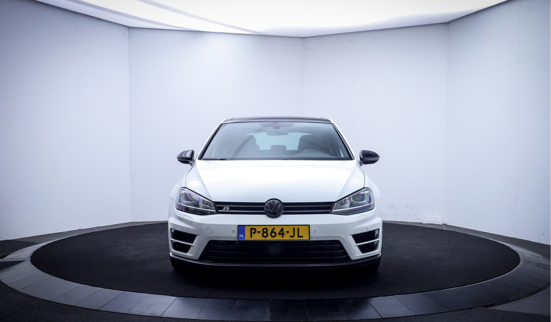 Volkswagen Golf 2.0 TSI R 4Motion PANO | XENON | LEDER | STO, Auto's, Gebruikt, 4 cilinders, 1984 cc, Wit