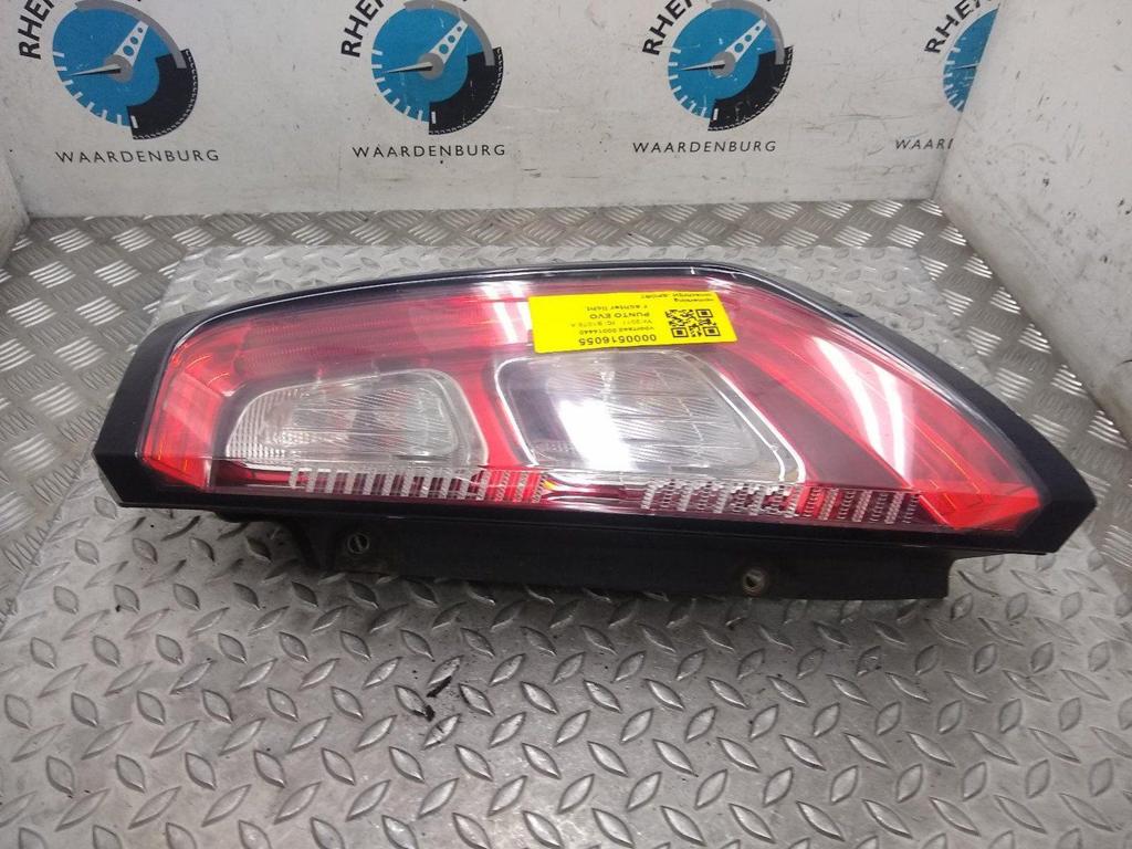 FIAT PUNTO EVO 1.3 M-Jet Dynamic ACHTERLICHT R 2011, Ophalen of Verzenden, Gebruikt, Stiba lid