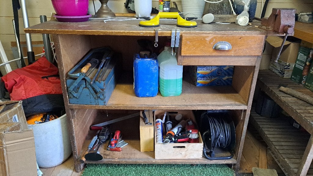Houten werkbank (130x58x89) met bankschroef, Doe-het-zelf en Verbouw, Ophalen, Gebruikt, 120 tot 170 cm, Bankschroef