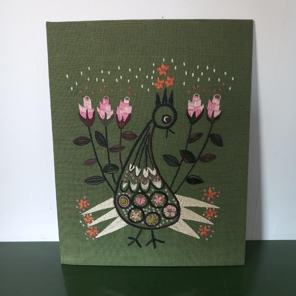 Geborduurd kunstwerk: Vogel en roze bloemen (Moederdag 1969), Ophalen of Verzenden