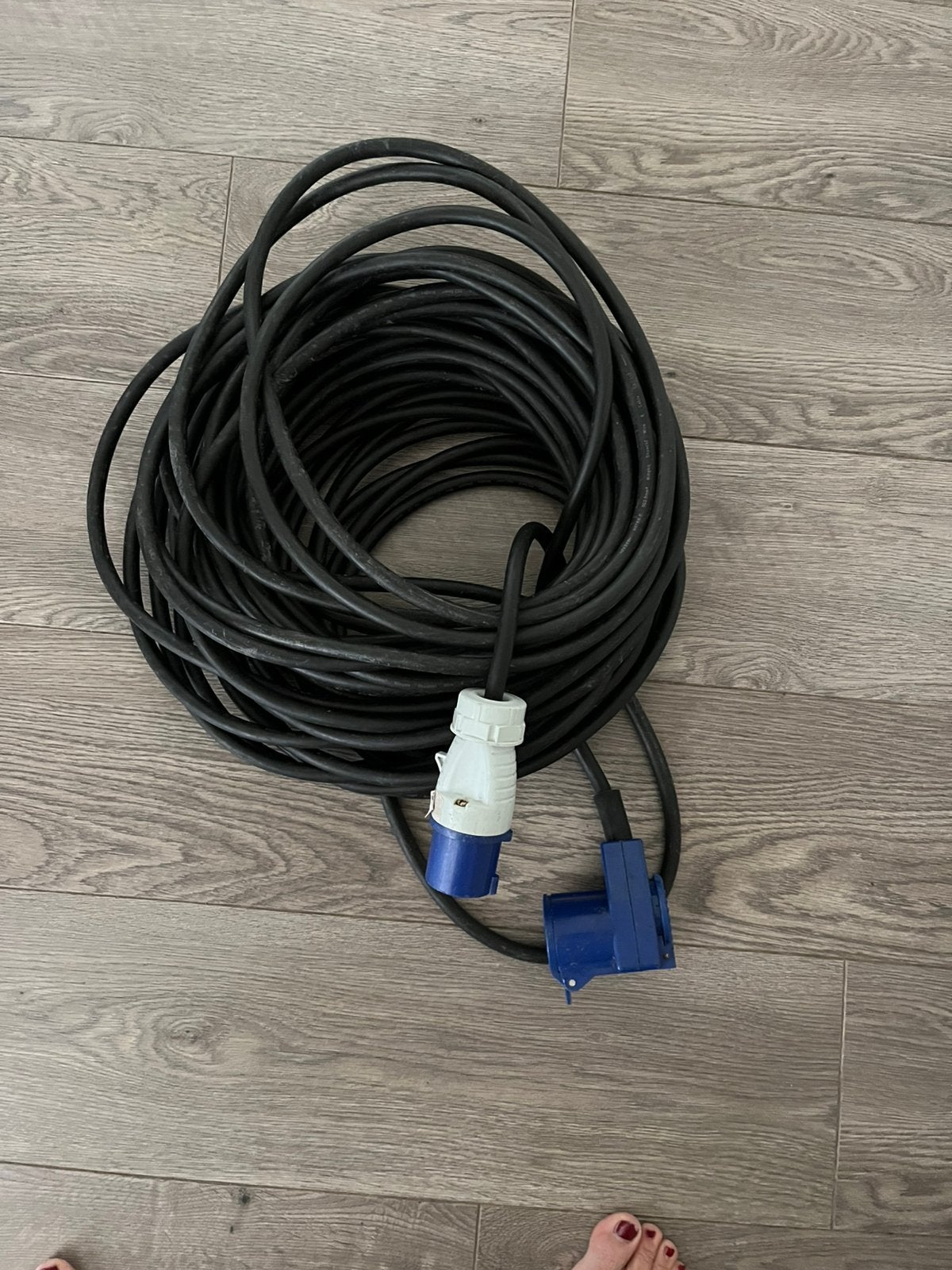Caravan/camper electriciteiskabel 30 m lang, Ophalen of Verzenden, Zo goed als nieuw