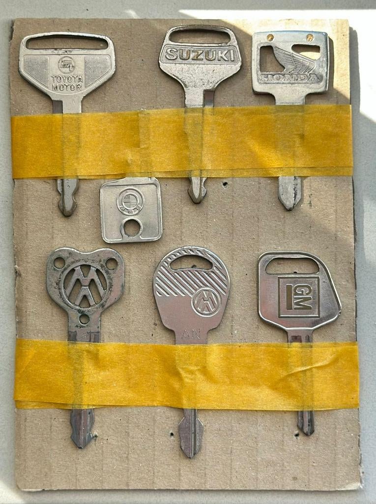 9 oude autosleutels div.merken., Hobby en Vrije tijd, Stempelen, Ophalen of Verzenden, Clearstamp