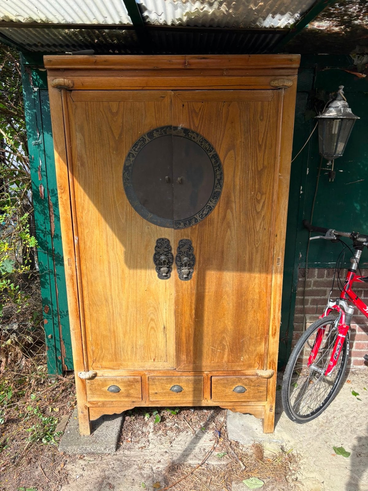Antieke Chinese kast met unieke details, Ophalen