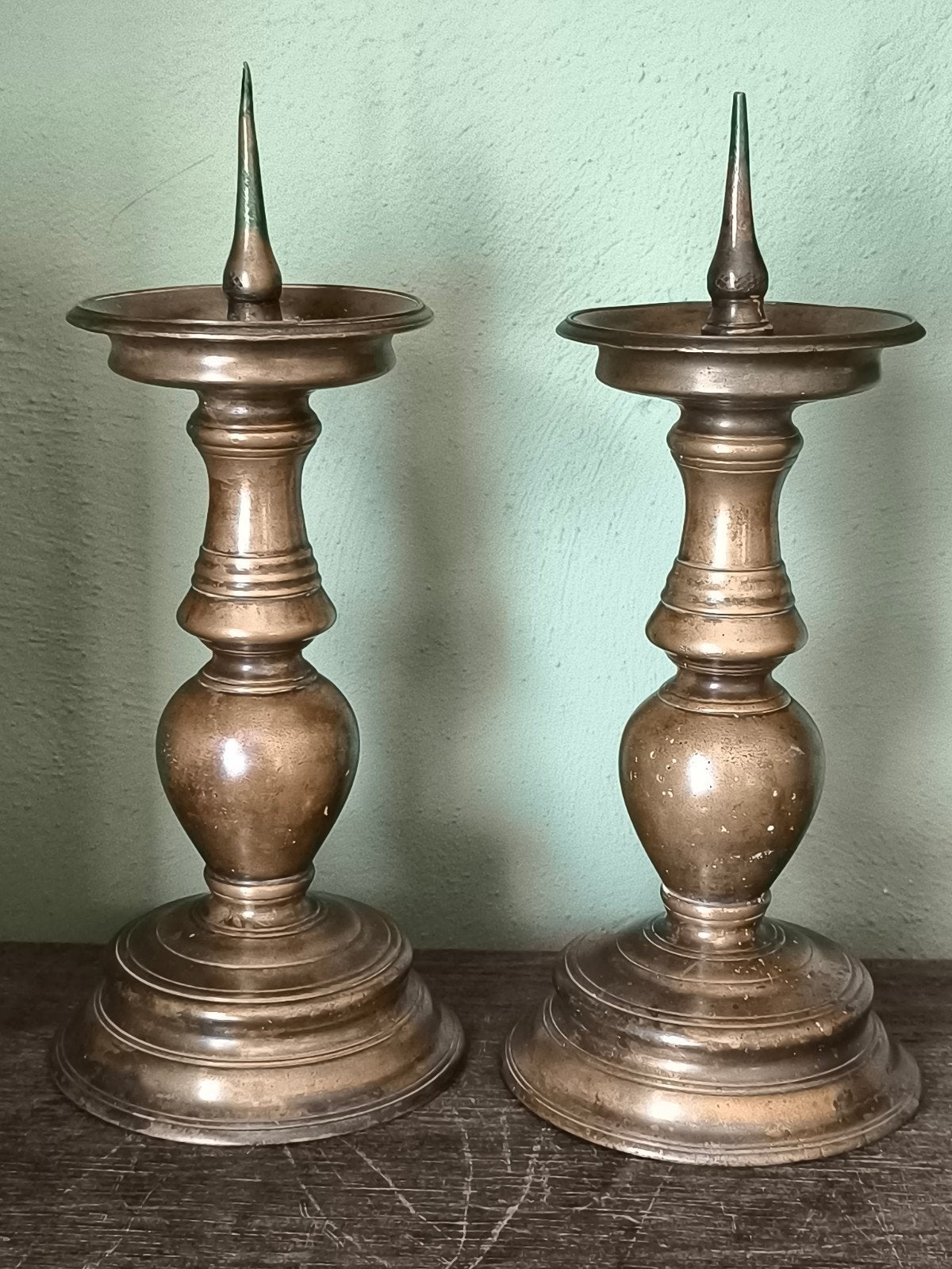 kandelaars 2x brons 16e eeuw, Ophalen of Verzenden, Koper of Brons