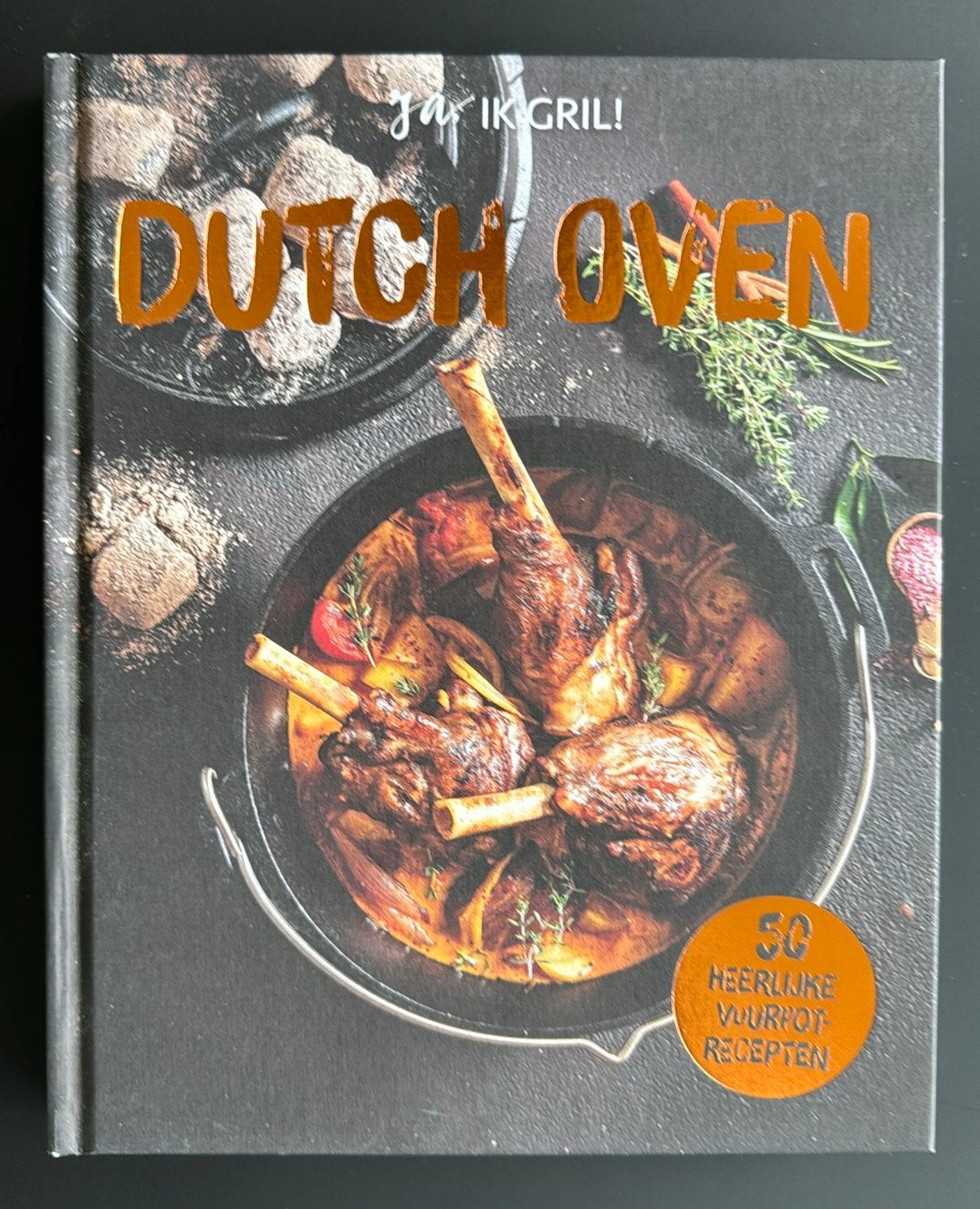 Dutch Oven - Mora Fütterer - 50 heerlijke vuurpotrecepten, Ophalen of Verzenden, Zo goed als nieuw, Overige gebieden