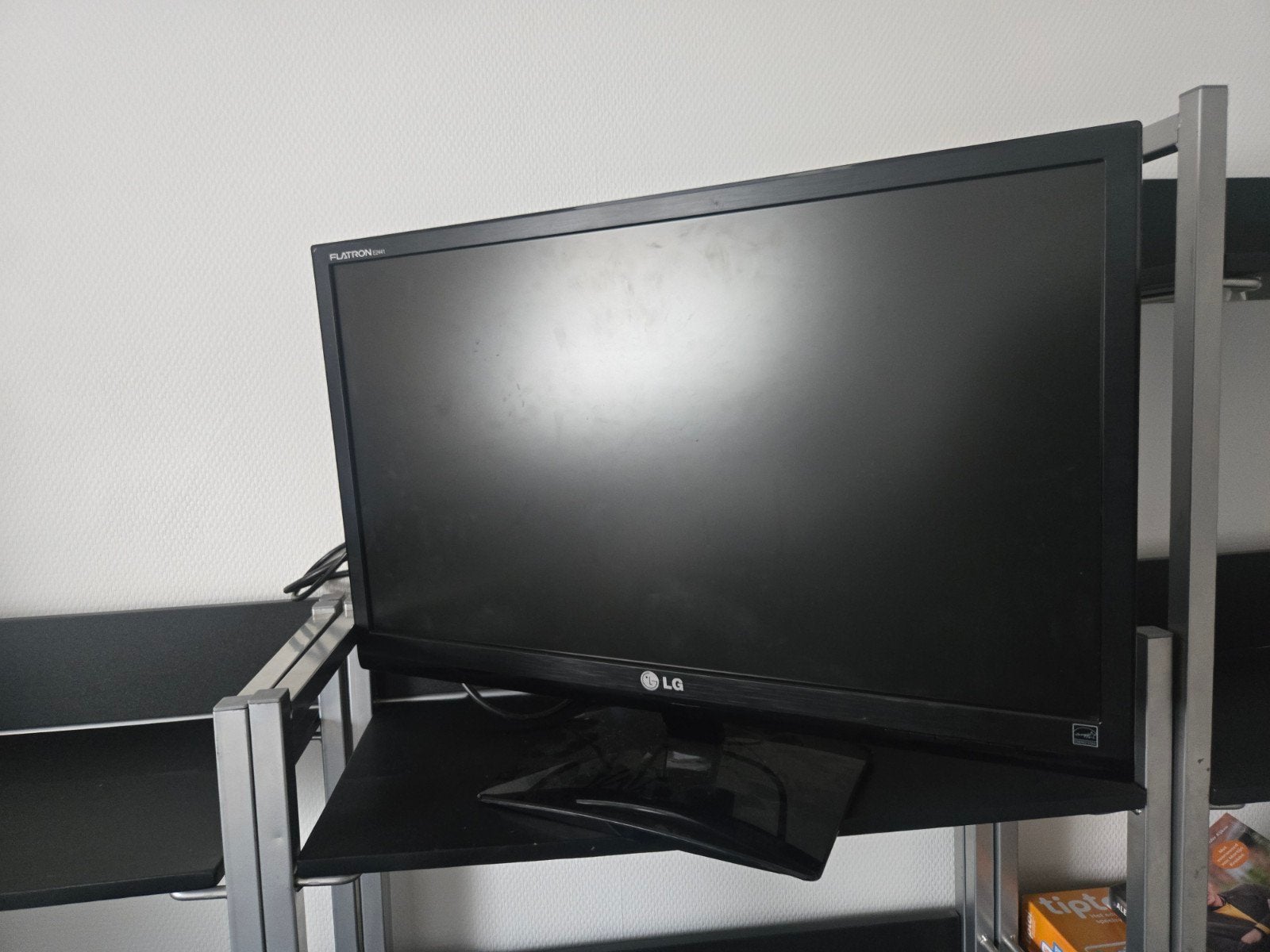 LG Flatron E2441T-BN Monitor - Full HD, IPS, Full HD, Ophalen of Verzenden, Zo goed als nieuw