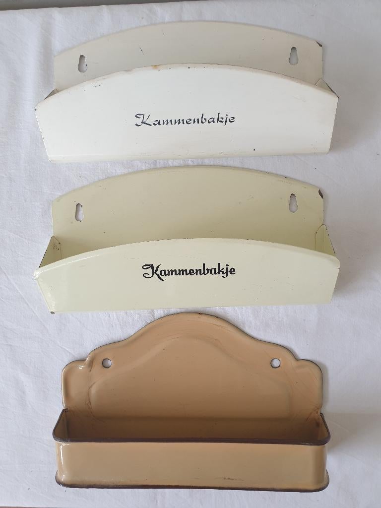 3 vintage geëmailleerde/ metalen kammenbakjes., Verzamelen, Retro, Ophalen of Verzenden, Huis en Inrichting