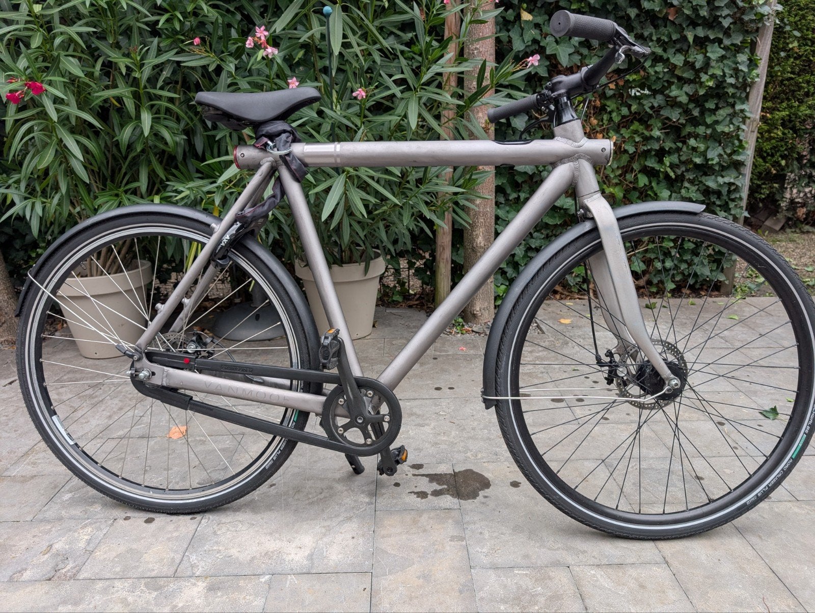 VanMoof Smart Bike - Volledig Gereviseerd, Fietsen en Brommers, Fietsen | Heren | Herenfietsen, Versnellingen, Zo goed als nieuw