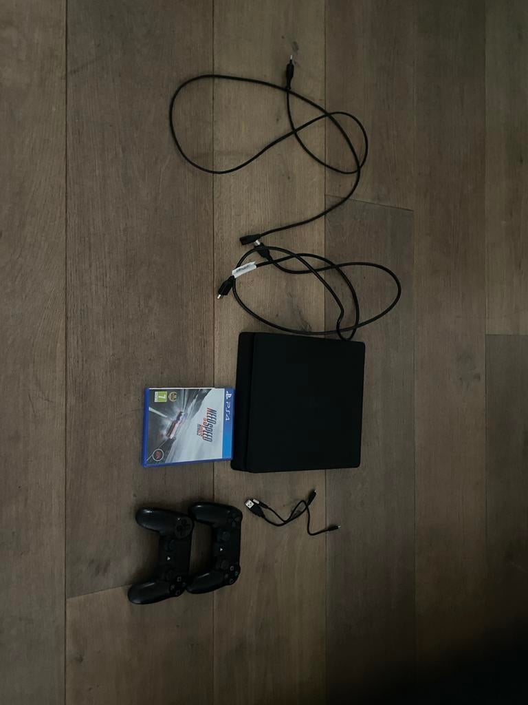 PlayStation 4, Spelcomputers en Games, Spelcomputers | Sony PlayStation 4, Met games, Met 2 controllers, Nieuw, Ophalen of Verzenden