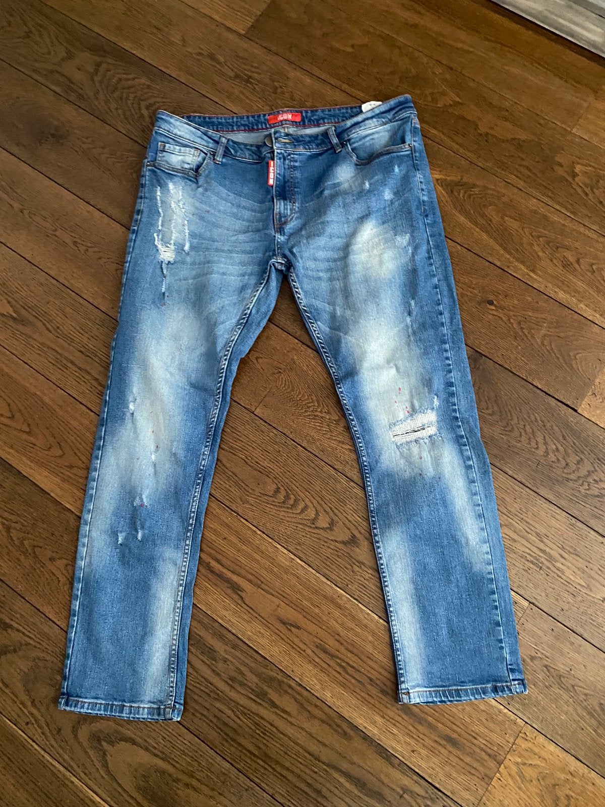 2 leuke spijkerbroeken icon en zalm kleurig tshirt mon cler, Kleding | Heren, Spijkerbroeken en Jeans, Ophalen of Verzenden, Zo goed als nieuw