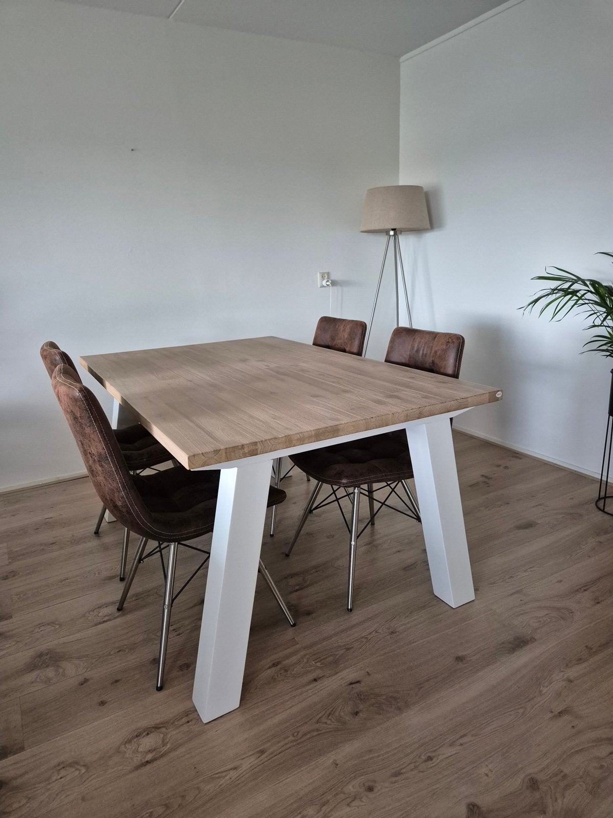 Henders & Hazel eettafel 160x99 + 4 stoelen | nieuwstaat, Ophalen, Zo goed als nieuw, 4 tot 6 stoelen