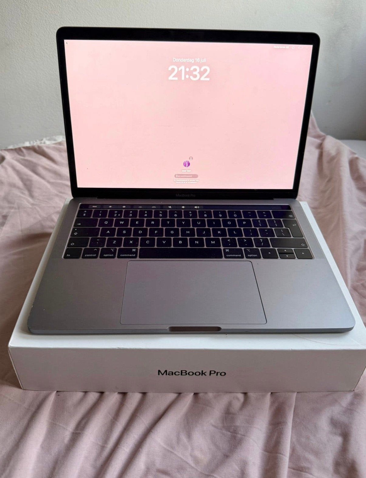 Apple Macbook Pro 2019 met touchbar batterij uitstekend, Computers en Software, Apple Macbooks, MacBook Pro, 2 tot 3 Ghz, 13 inch