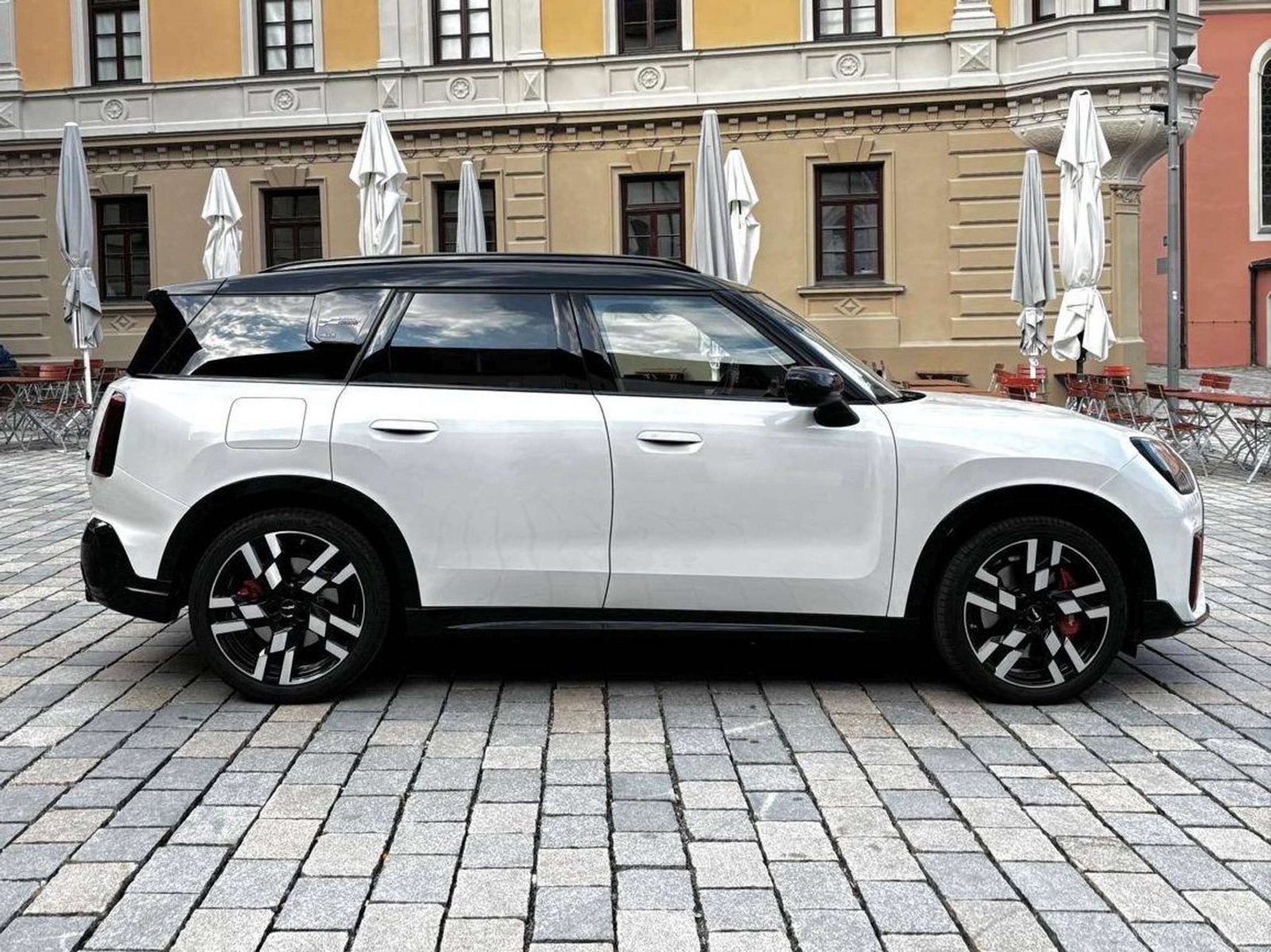 Mini Countryman 2.0 JCW All4 L John Cooper Works 20 inch, 1998 cc, Wit, Leder, 1200 kg