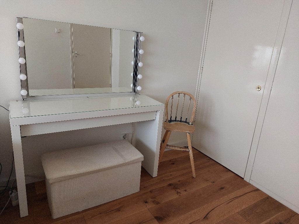 IKEA MALM make-up tafel met spiegel en verlichting, Ophalen, Gebruikt, 100 tot 125 cm, Minder dan 100 cm