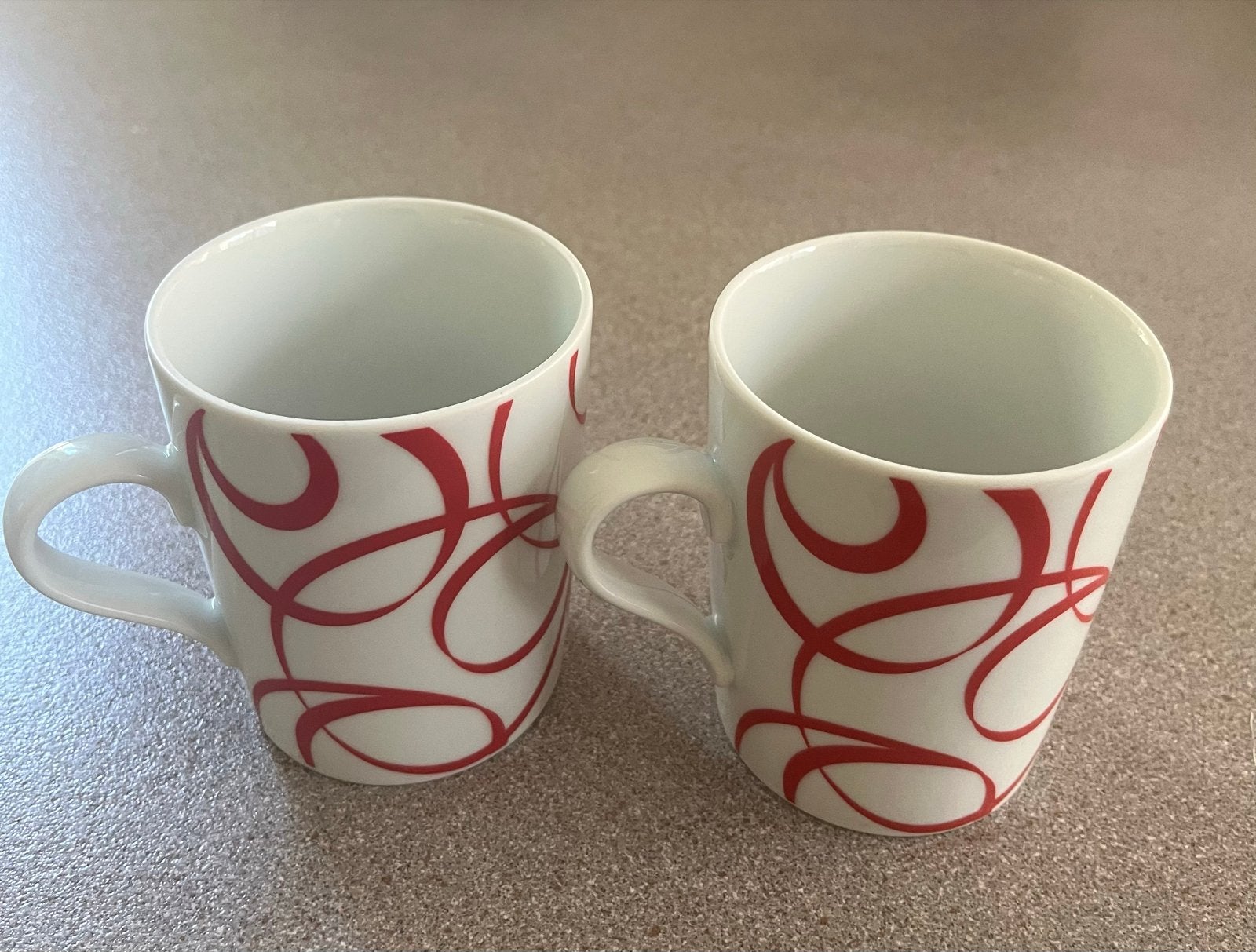 2 Arzberg Tric bekers 225 ml - rood/wit, Huis en Inrichting, Keuken | Servies, Arzberg, Zo goed als nieuw, Overige stijlen, Porselein