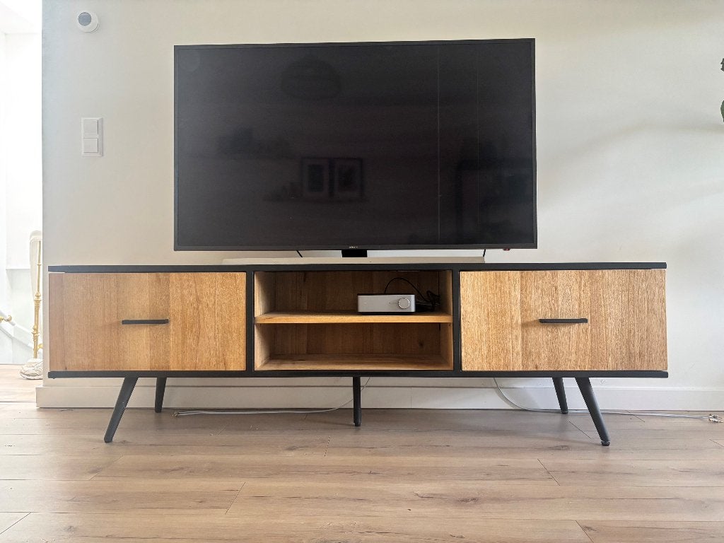 Hout TV meubel XOOON, Ophalen, Gebruikt, 150 tot 200 cm, Minder dan 100 cm