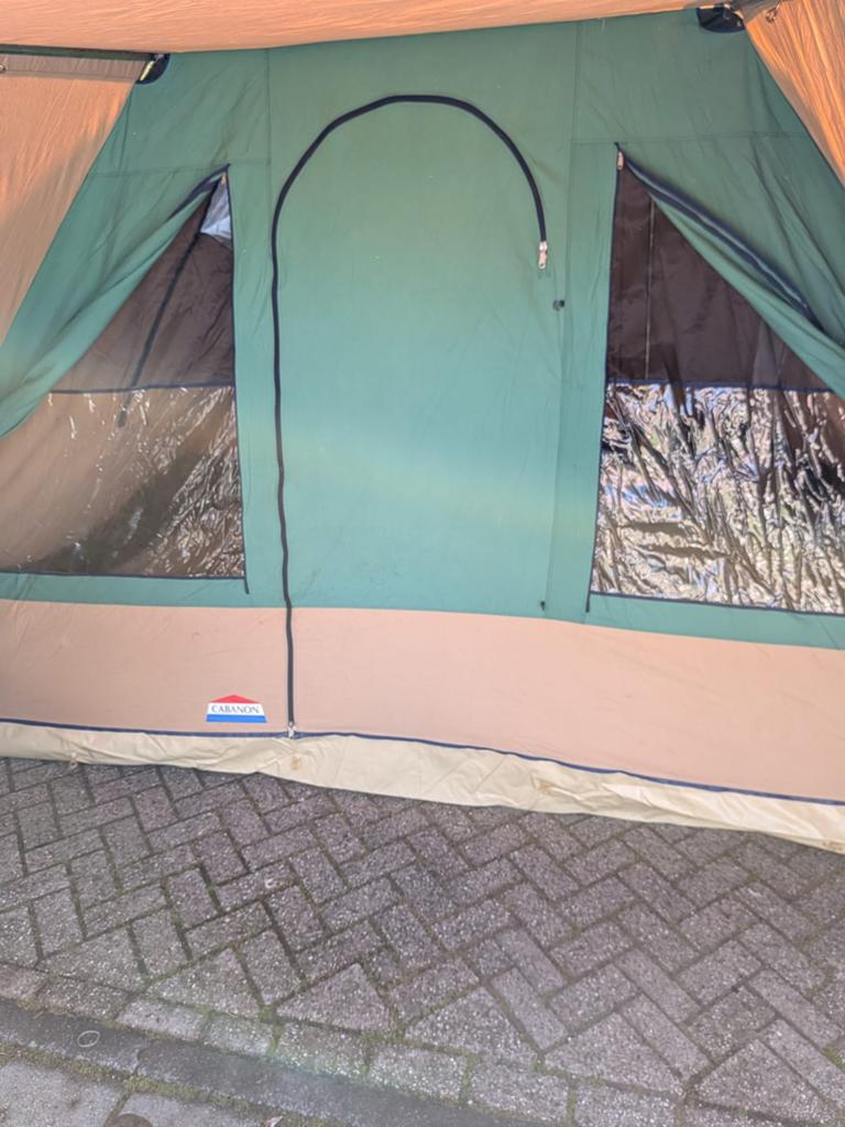 Gesloten aanhanger met de cabanon 6 per tent, Ophalen, Zo goed als nieuw, Tot en met 6