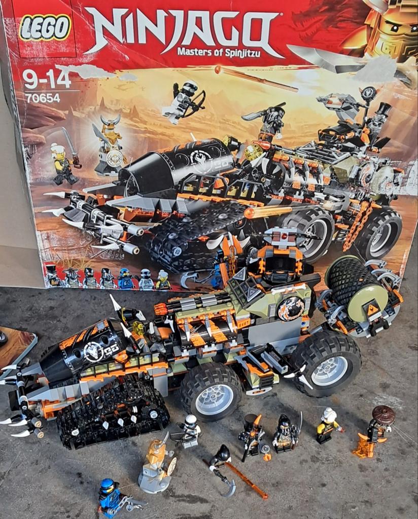 LEGO Ninjago 70654 Dieselnaut - Met doos en figuren, Ophalen of Verzenden, Lego, Ninjago