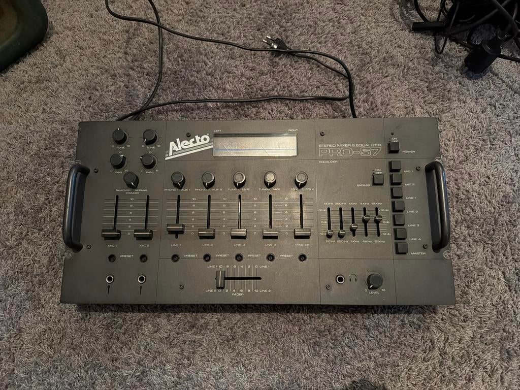 Alecto PRO-57 Stereo Mixer & Equalizer - DJ Mengpaneel, Muziek en Instrumenten, Licht en Laser, Gebruikt, Ophalen
