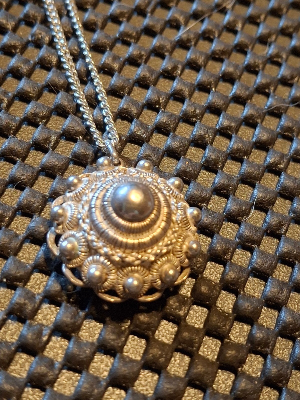 zilveren ketting met hanger Zeeuwse knop, Ophalen of Verzenden