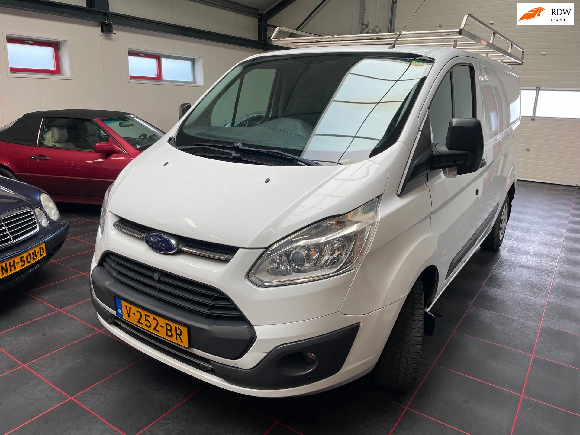 Ford Transit Custom 270 2.0 TDCI L1H1 Trend, Auto's, Voorwielaandrijving, Euro 6, 4 cilinders, Origineel Nederlands