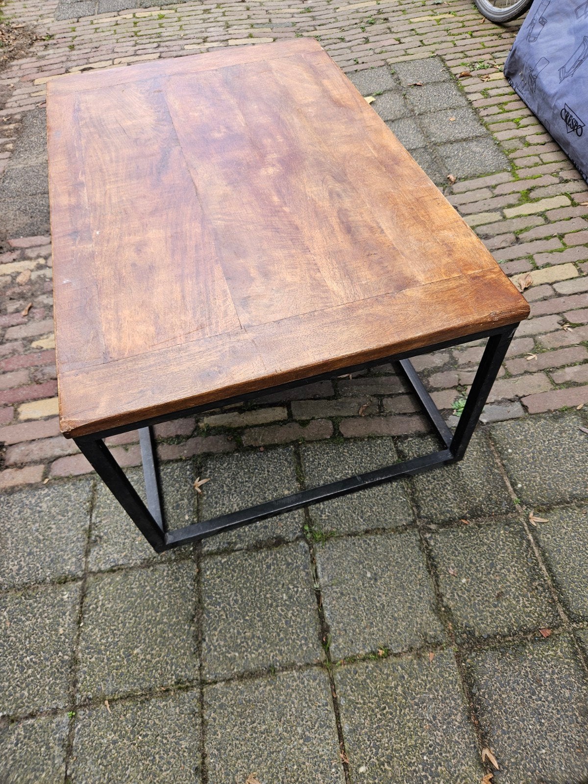 Zeer degelijke salontafel met stalen frame, Ophalen, Gebruikt, 100 tot 150 cm, 50 tot 100 cm